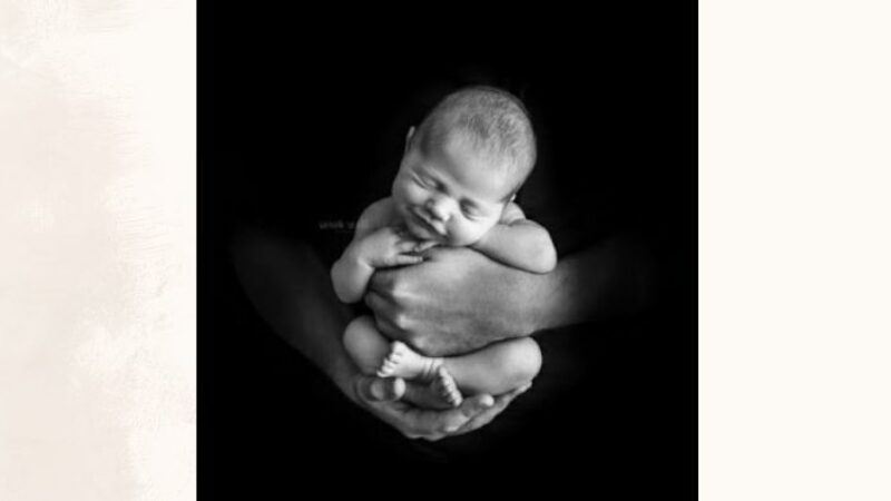 Su majestad el bebé thumbnail